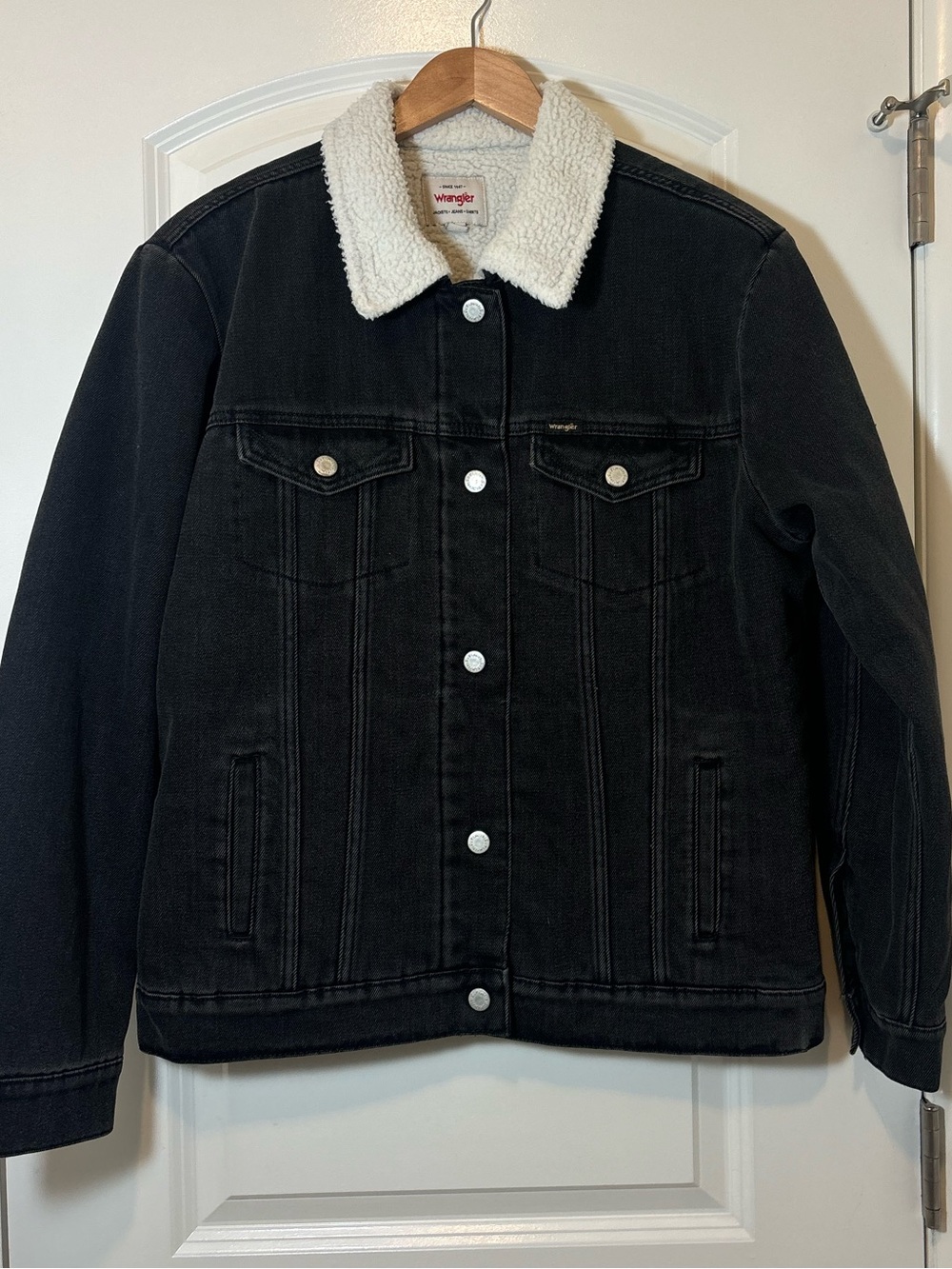 Wrangler dark gray Jacket with Cream Sherpa Collar